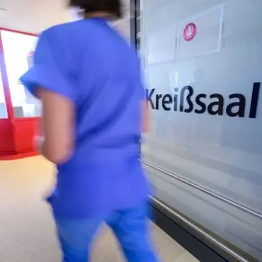 Der Hebammenverband Schleswig-Holstein warnt mit Blick auf die Krankenhausreform vor der Schließung weiterer Kreißsäle. (Symbolbild)