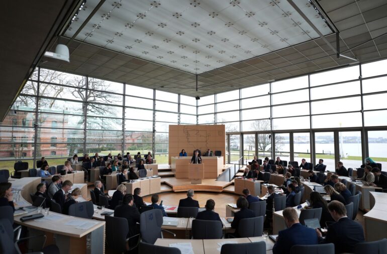 Schleswig-Holsteins Landtag berät über den Landesentwicklungsplan. (Symbolbild)
