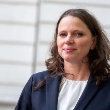 Wirtschaftssenatorin Melanie Leonhard (SPD) ist Ansprechpartnerin für die Industrie. (Produktion)