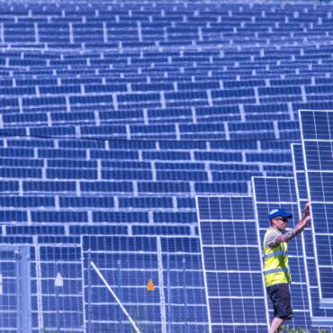 Der Solarpark-Entwickler Enerparc hat einen Insolvenzantrag gestellt. (Archivbild)
