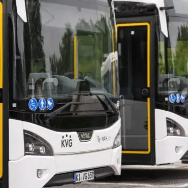 Wie hier in Kiel werden am Montag erneut die Stadtbusse nicht fahren. (Archivbild)