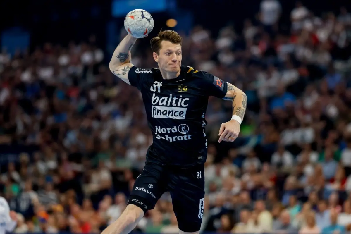 Emil Jakobsen und die SG Flensburg-Handewitt spielten gegen den HC Erlangen. (Archivbild)