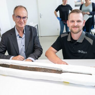 Experten haben zufällig ein uraltes, römisches Schwert gefunden.