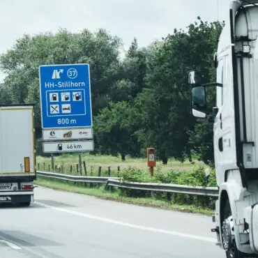 Die A1 war Richtung Bremen zwischen den Anschlussstellen Stillhorn und Harburg gesperrt. (Archivbild)