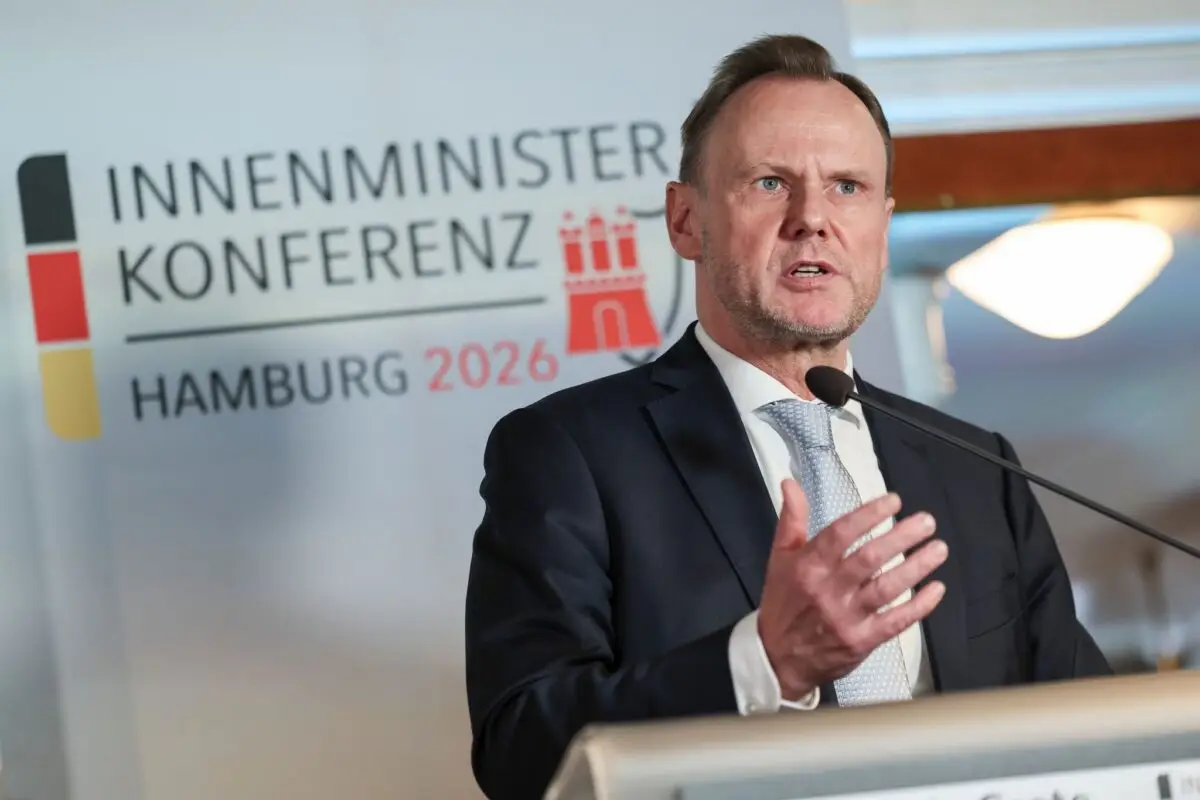 Innensenator Grote sieht bei einer Regierungsübernahme der AfD in Sachsen-Anhalt Gefahren für die Sicherheitsbehörden. (Archivbild)