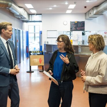 Der Bundesdrogenbeauftragte Streek besuchte die Drogenhilfeeinrichtung Drob Inn.
