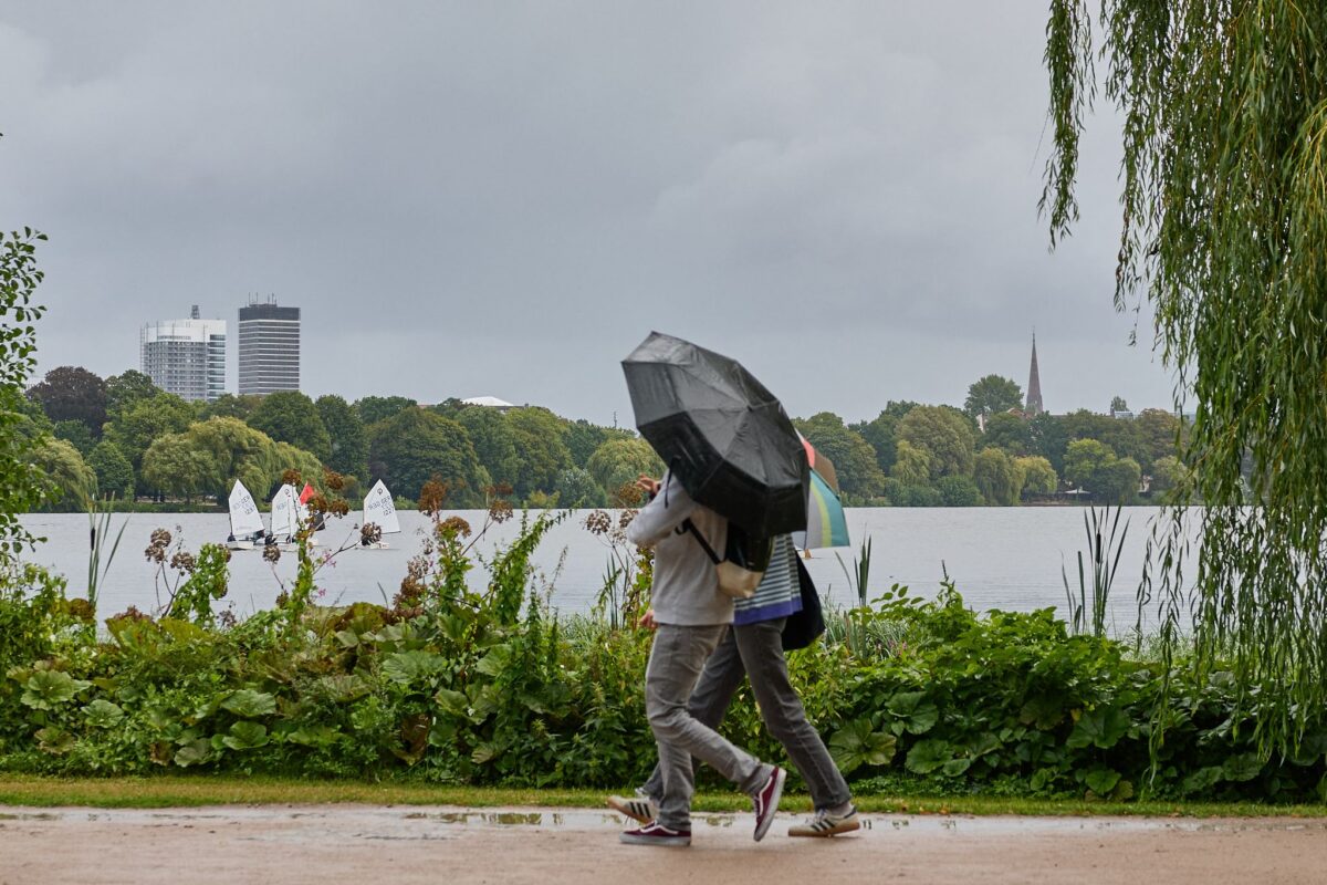 Die kommenden Tage werden nass und ungemütlich. (Symbolbild)