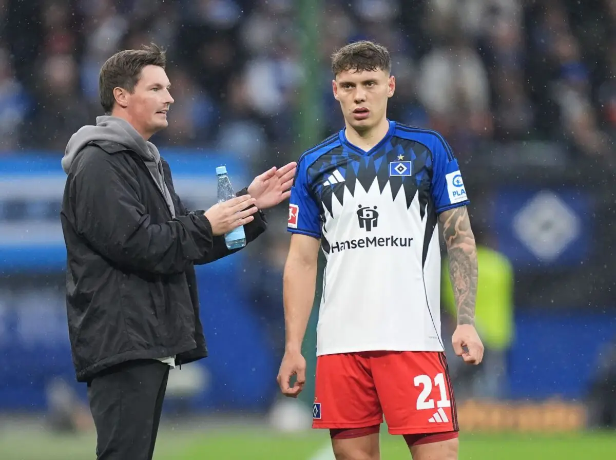 Muss lange auf seinen Kapitän verzichten: HSV-Trainer Merlin Polzin und der am Kreuzband verletzte Nicolai Remberg. (Archivbild)