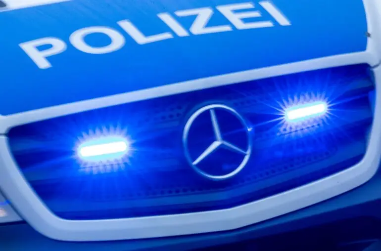Wegen eines brennenden Lastzugs wurde die A23 vorübergehend gesperrt. (Symbolbild)