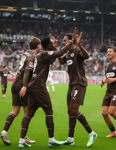St. Pauli bejubelt den Treffer zum 1:0.