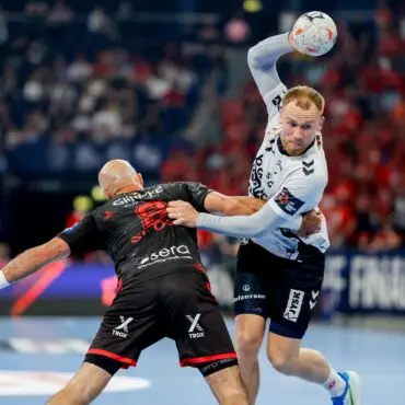 Simon Pytlick und die SG Flensburg-Handewitt spielten bei der TSV Hannover-Burgdorf. (Archivbild)