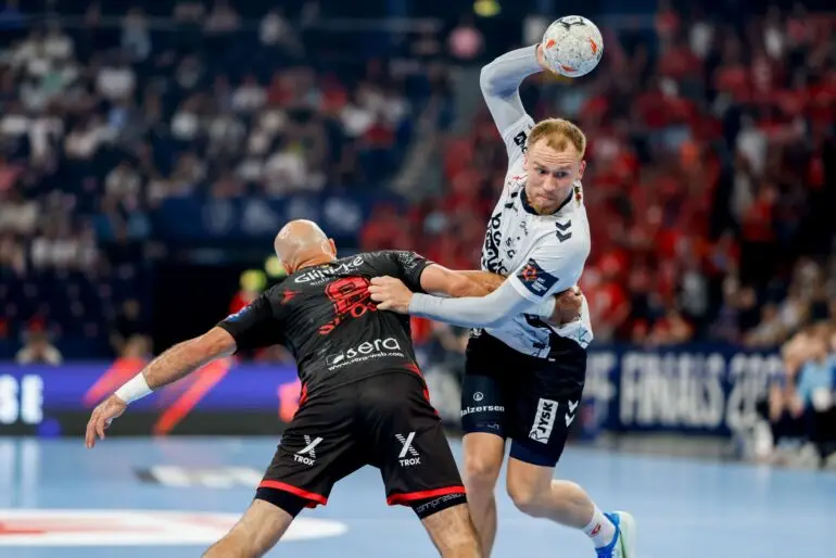 Simon Pytlick und die SG Flensburg-Handewitt spielten bei der TSV Hannover-Burgdorf. (Archivbild)