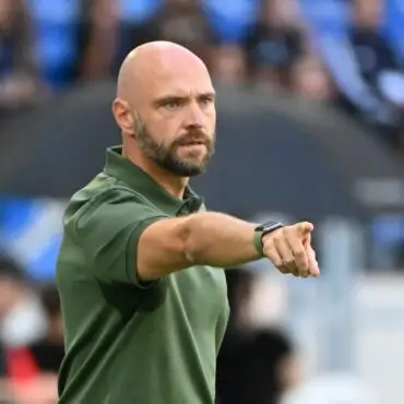Wolfsburgs Trainer Stephan Lerch. (Archivbild)
