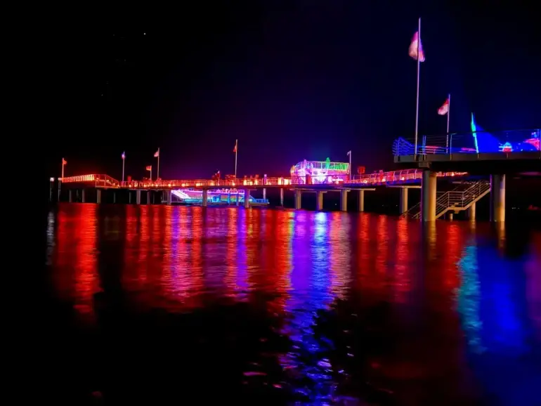 Stimmungsvolle Lichtprojektionen während der Föhrer Lichterwoche auf Föhr