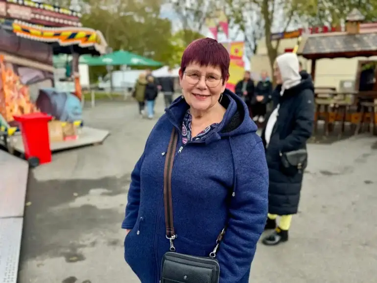 Ein gelungener Auftakt bei bestem Jahrmarktwetter: Amtsvorsteherin Heidi Braun freute sich &uuml;ber die Er&ouml;ffnung des traditionellen Wyker Jahrmarkts. Foto: Stefan Gaul