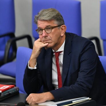 Kulturstaatsminister Wolfram Weimer sieht die angedrohte Durchsuchung bei der «Zeit» mit Unbehagen. (Archivbild)