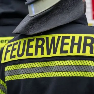 Das Wetter hält die Feuerwehr seit den frühen Morgenstunden auf Trab (Symbolbild).