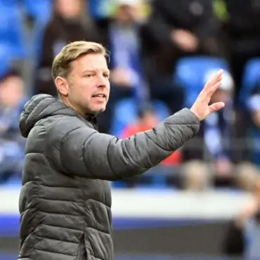 Steht mit seiner Mannschaft unter Druck: Darmstadts Coach Florian Kohfeldt. (Archivbild)