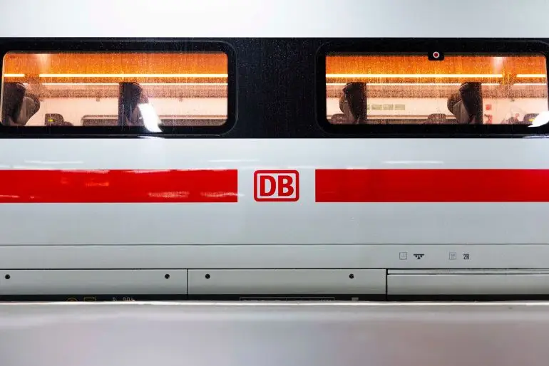 Die Bahnstrecke zwischen Hamburg und Berlin war unterbrochen. (Symbolbild)
