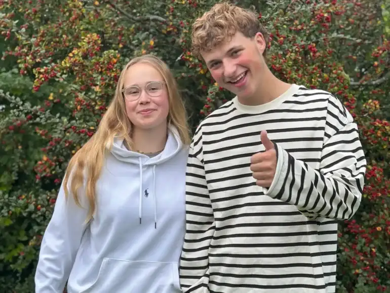 Elli Ketelsen und Jes Christiansen präsentieren das friesischsprachige Videoformat Tesken dik & strun auf Föhr