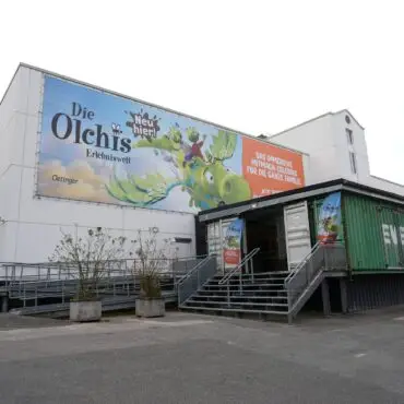 1000 Quadratmeter ist die Halle am S-Bahnhof Ottensen groß, auf 600 davon können Besucher in der Olchis-Welt aktiv werden.