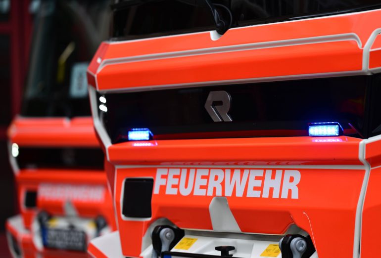 Ersten Erkenntnissen zufolge war der Brand gegen 10.30 Uhr gemeldet worden. (Symbolbbild)