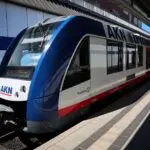 Zwischen Quickborn und Ulzburg Süd müssen Fahrgäste der AKN bis Dezember in Busse umsteigen. (Archivbild)