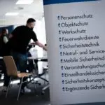 Im Hamburger Sicherheitsgewerbe arbeiten rund 10.000 Menschen. (Archivbild)