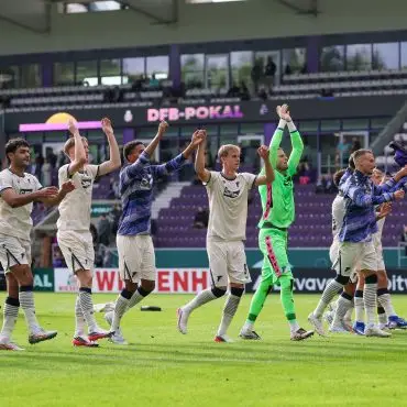 Luca Philipp (M) wird wie in der ersten Pokalrunde in Aue auch in Kiel im TSG-Tor stehen. (Archivbild)