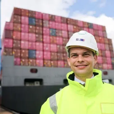 Der Hamburger CDU-Abgeordnete will eine Einigung zwischen Bund und Ländern zur Hafen-Finanzierung noch in diesem Jahr erreichen. (Archivbild)