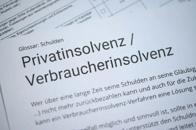 Wer in Hamburg einen Termin bei einer Schuldnerberatung braucht, muss Geduld mitbringen. (Symbolbild)