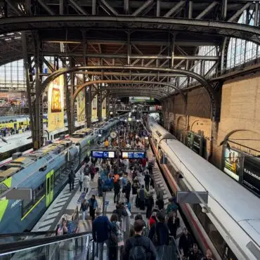 Für Reisende ab dem Hamburger Hauptbahnhof gibt es mit dem Fahrplanwechsel einige Änderungen. (Symbolbild)