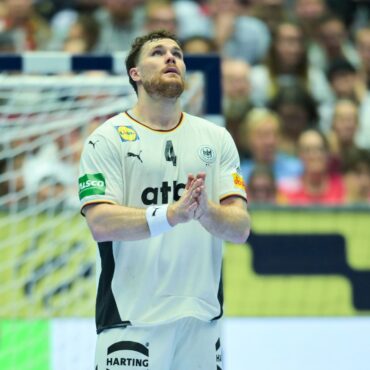 Nationalspieler Johannes Golla will die MT Melsungen laut einem Medienbericht vorzeitig verlassen. (Archivbild)