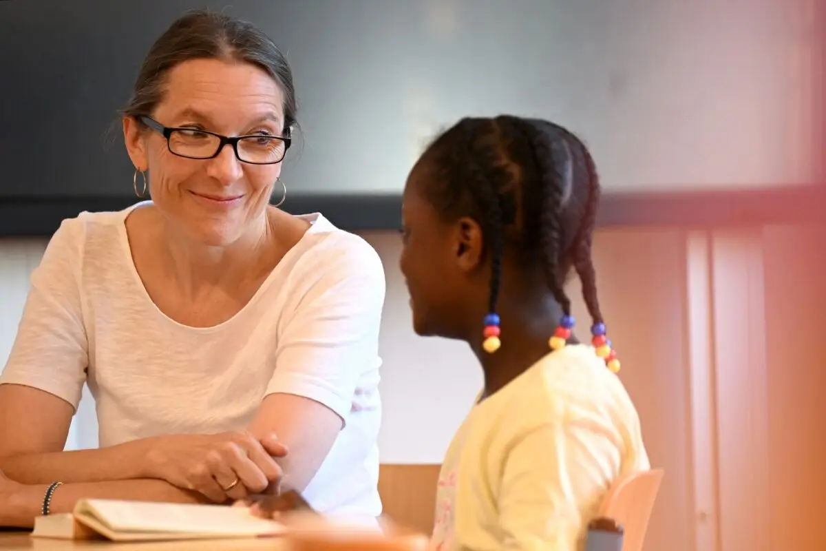 Ksenija Bekeris (SPD) leitet die Hamburger Schulbehörde. (Archivbild)