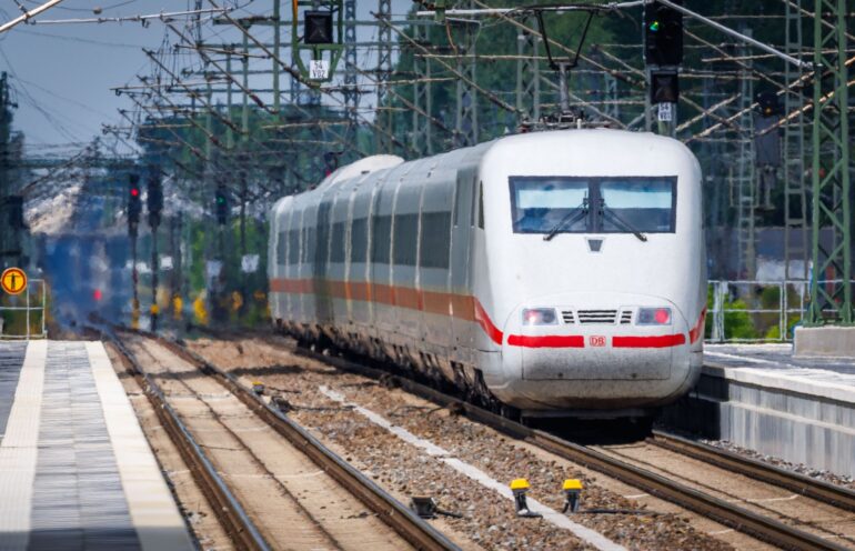 Seit Montag entfällt bei mehreren ICE-Linien der Deutschen Bahn der Halt am Hamburger Hauptbahnhof. (Symbolbild)