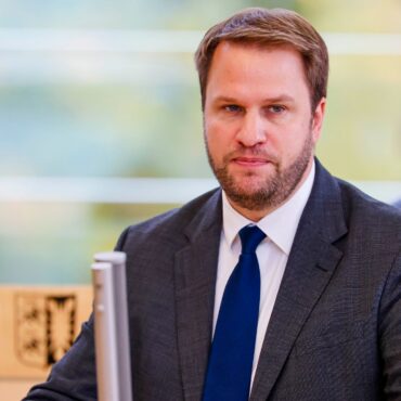Nach einem Stromausfall in Teilen Schleswig-Holsteins fordert FDP-Fraktionschef Christopher Vogt Aufklärung. (Archivbild)
