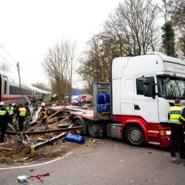 Bei dem Unfall kam ein Mensch ums Leben, mehrere wurden verletzt. (Archivfoto)