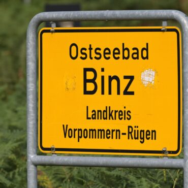 Einer der Orte, in denen der Strom ausfiel, war Binz. (Archivbild)