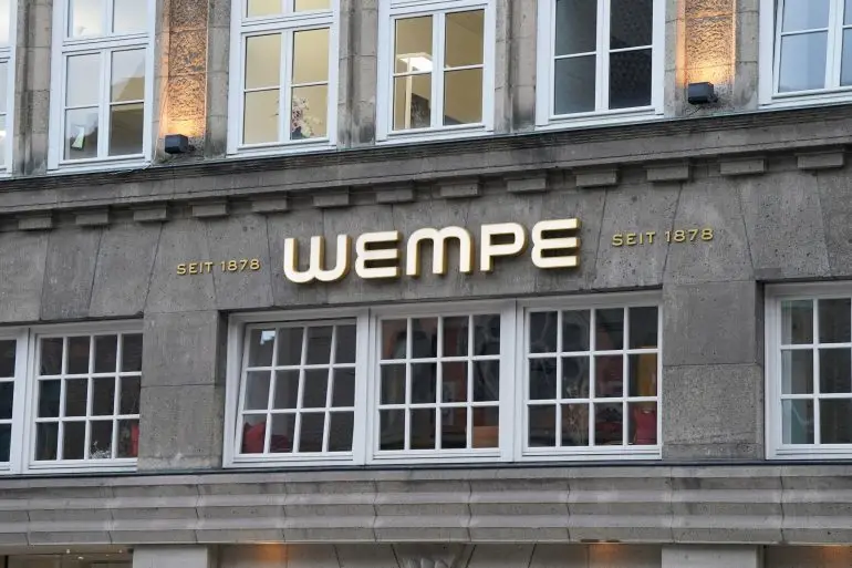 Wempe betreibt Juweliergeschäfte in mehreren deutschen Städten. (Archivbild)