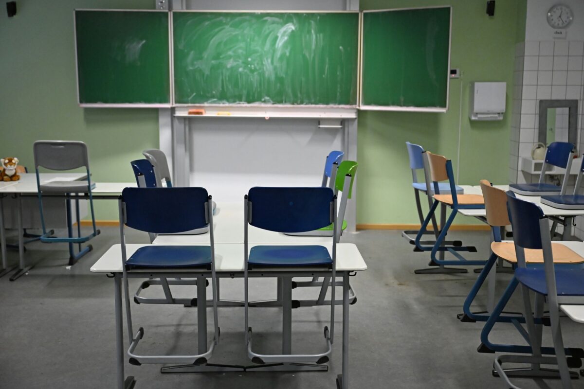 Die Leitungen der Hamburger Gymnasien warnen vor Einsparungen bei ihrer Schulform. (Symbolbild)