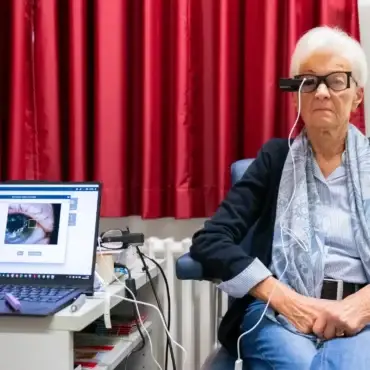 Netzhaut-Chip PRIMA am Universitätsklinikum Schleswig-Holstein in Lübeck zur Behandlung schwerer Sehbehinderungen