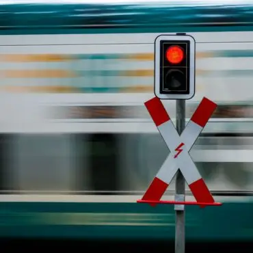 Statt am Bahnhof Holthusen halten bestimmte Regios wieder am Schweriner Hbf. (Symbolbild)