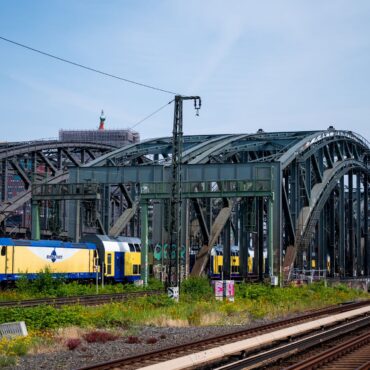 Wegen Bauarbeiten am Hamburger Hauptbahnhof können bis zum 22. November 2026 nur wenige Regionalzüge über die Elbe fahren. (Archivbild)