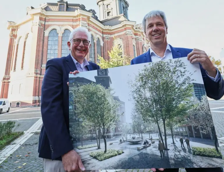 Der Vorplatz des Hamburger Michels soll eine ruhige und grüne  Oase im Großstadtlärm werden.