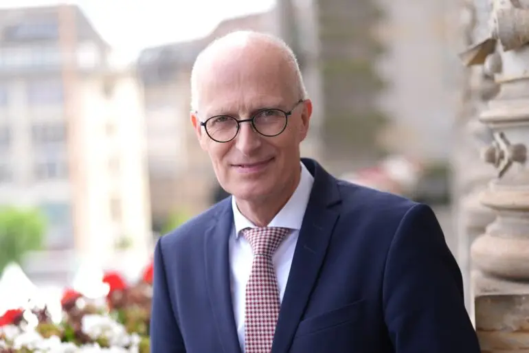 Tschentscher begrüßt den Beschluss der Ministerpräsidentenkonferenz, der vom Bund mehr finanzielle Unterstützung für die Häfen fordert. (Archivbild)